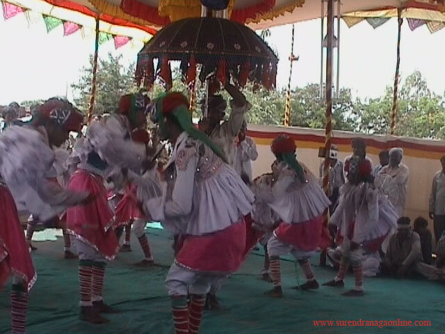 Folk Dance in Tarnetar Fair